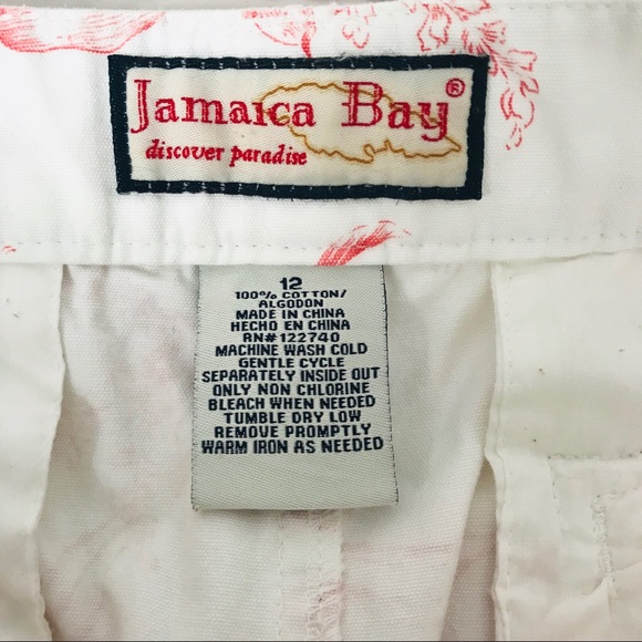 White and Pink Floral Bermuda Shorts Size 12 EUC - Picture 3 of 6